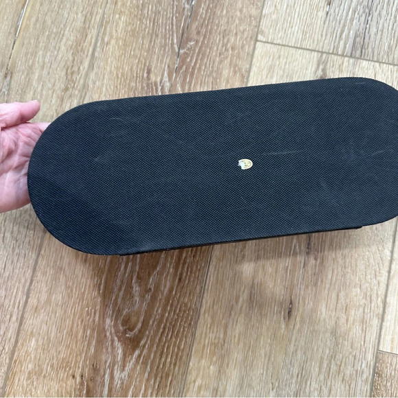 Younique Black Oval Hardcase Clasp Closure Storage Box w/ Inside Felt Lining GUC - Picture 4 of 6